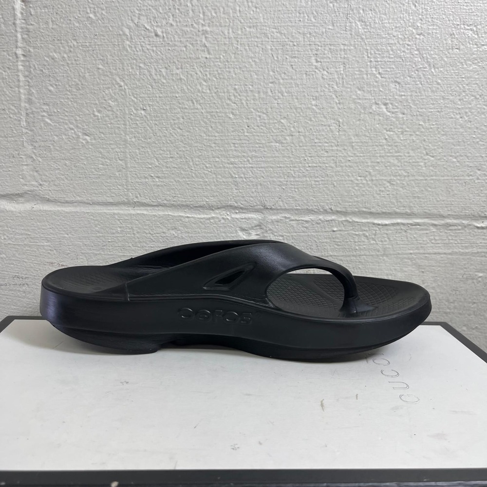 OOFOS OOlala Black Recovery Sandals Thong Slide Slip On Women's 10 Men's 8